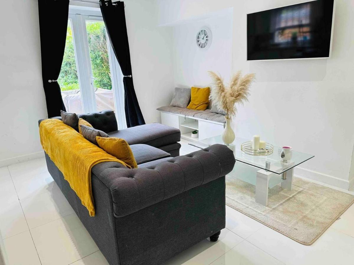 Charming 3-Bed Home Minutes From City Centre Nottingham Esterno foto