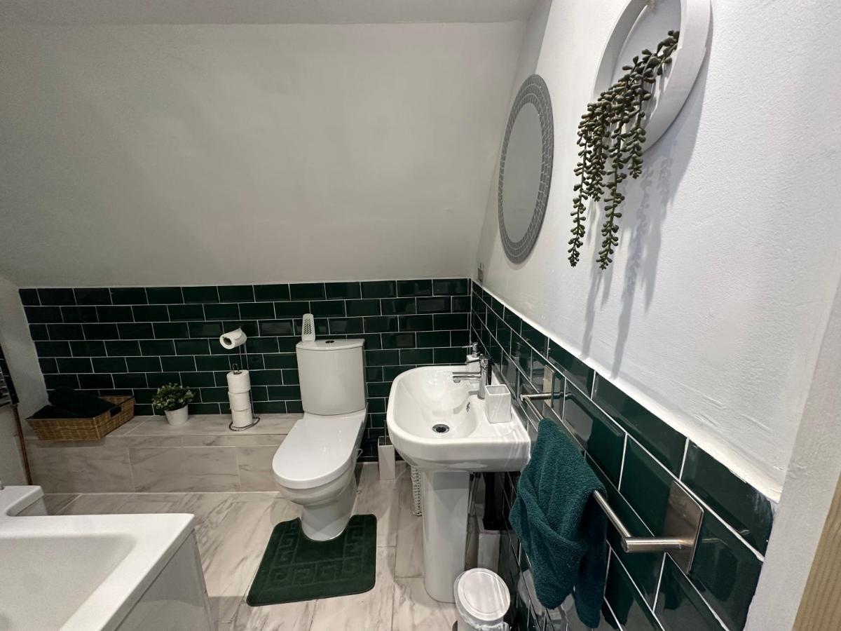 Charming 3-Bed Home Minutes From City Centre Nottingham Esterno foto