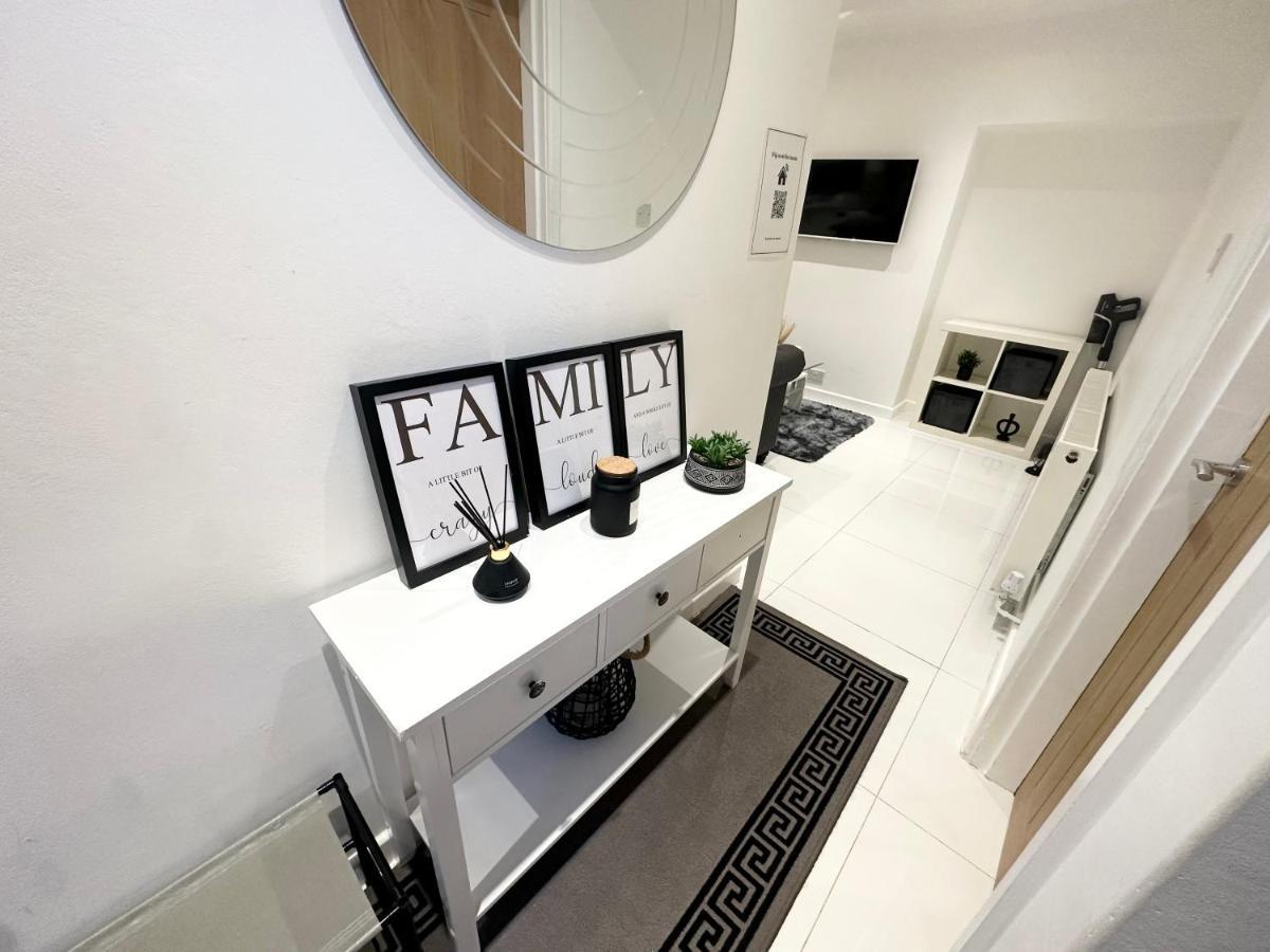 Charming 3-Bed Home Minutes From City Centre Nottingham Esterno foto