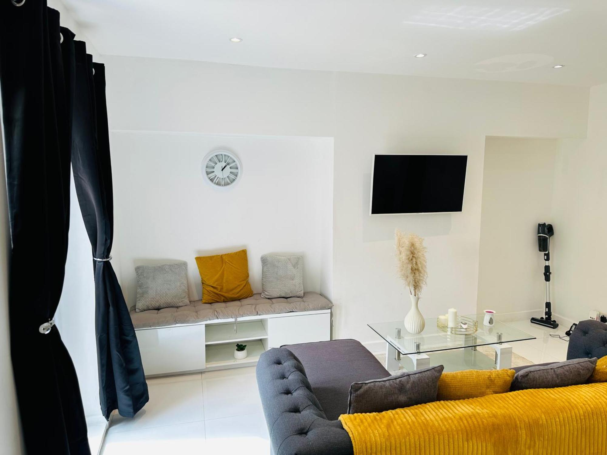Charming 3-Bed Home Minutes From City Centre Nottingham Esterno foto